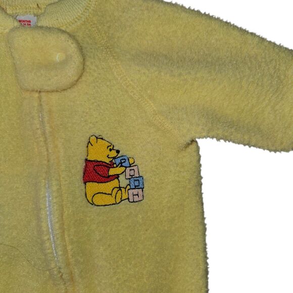 Vintage Disney Winnie the Pooh Fleece Footed Pajamas 0- 6 Month Baby Yellow USA - Picture 3 of 5